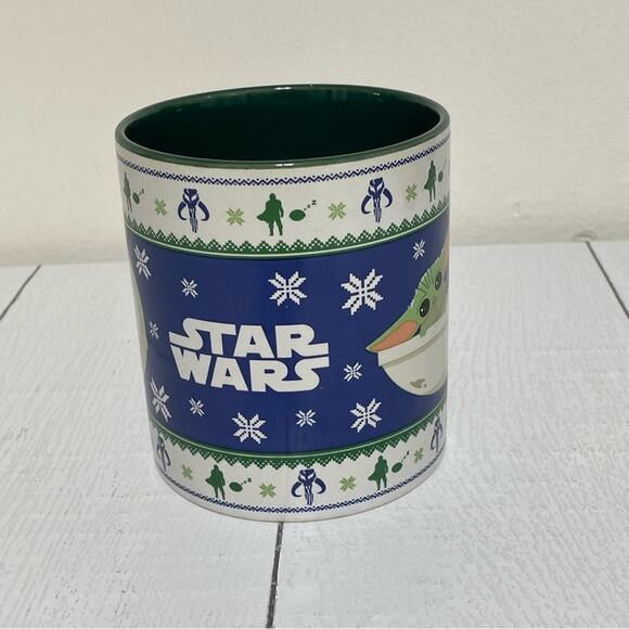 Star Wars Mandalorian Ceramic Holiday Mug NWT - Picture 2 of 9